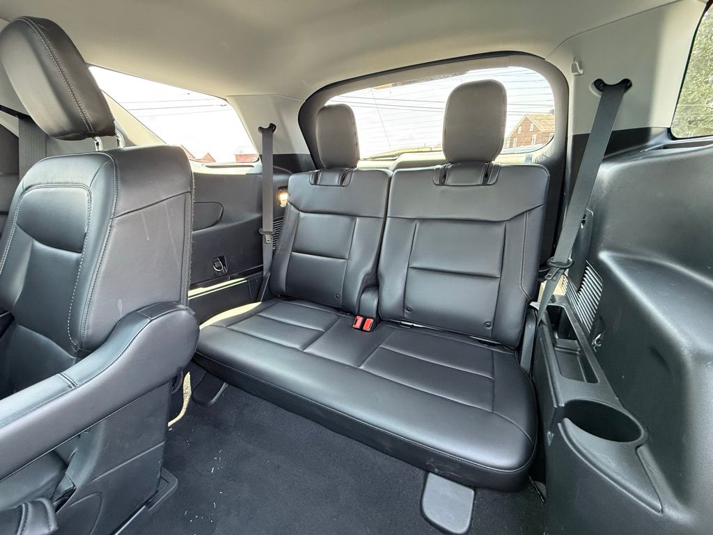 2022 Ford Explorer XLT photo 26