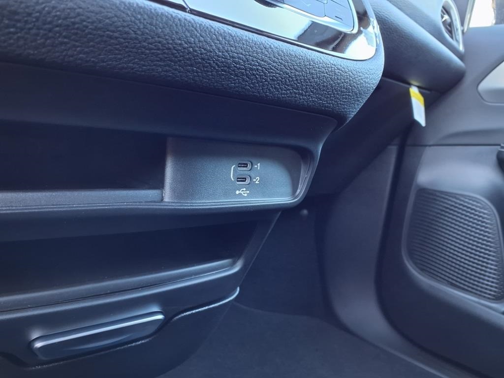 2026 Chrysler Pacifica photo 20