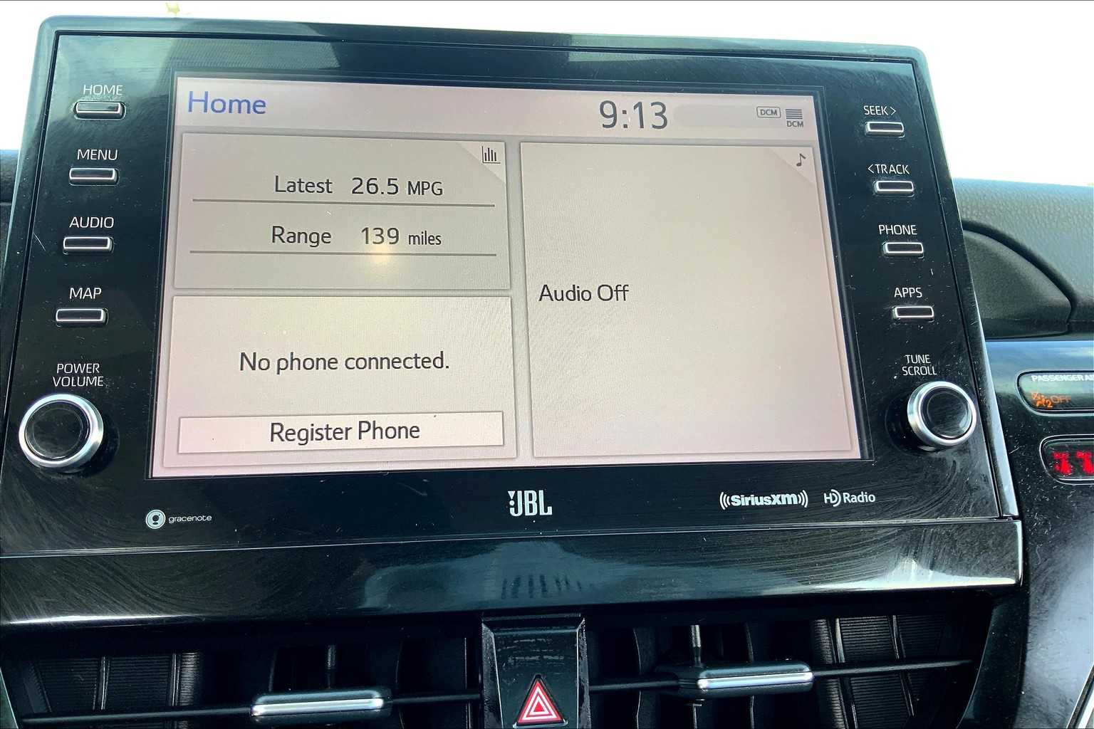 2022 Toyota Camry XLE V6 photo 32