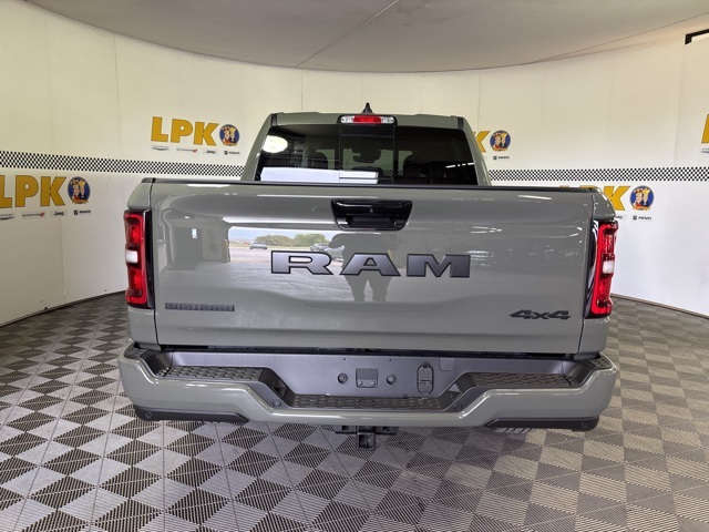 2025 Ram 1500 Big Horn photo 4