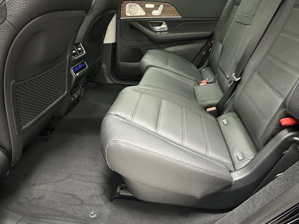 2026 Mercedes Benz GLS 450 4MATIC photo 25
