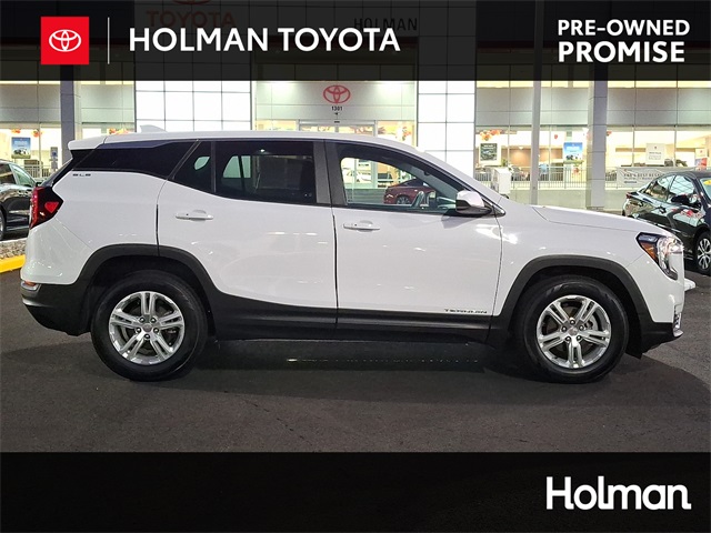 2022 GMC Terrain SLE's photo