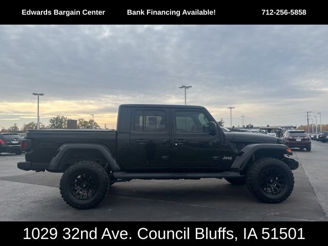 2020 Jeep Gladiator Overland's photo