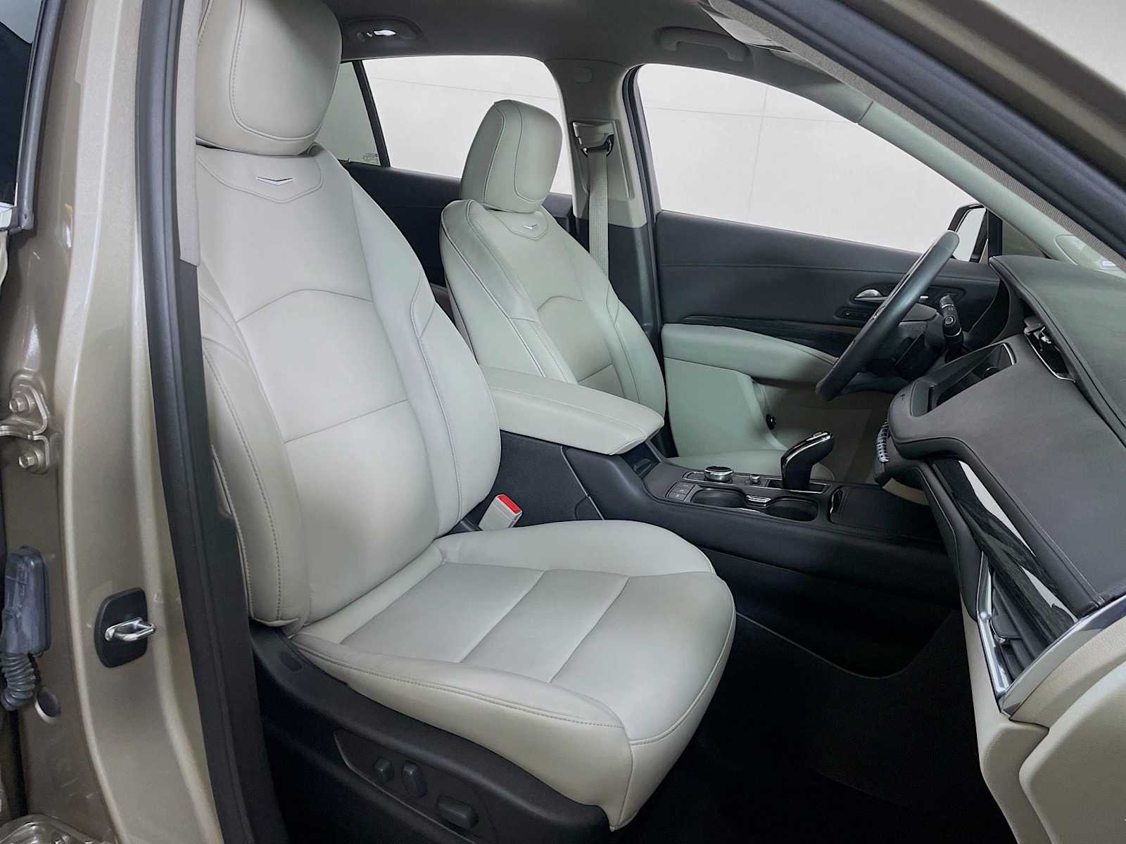 2022 Cadillac XT4 Premium Luxury photo 24