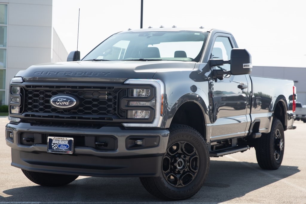 2025 Ford F-350 XL photo 4