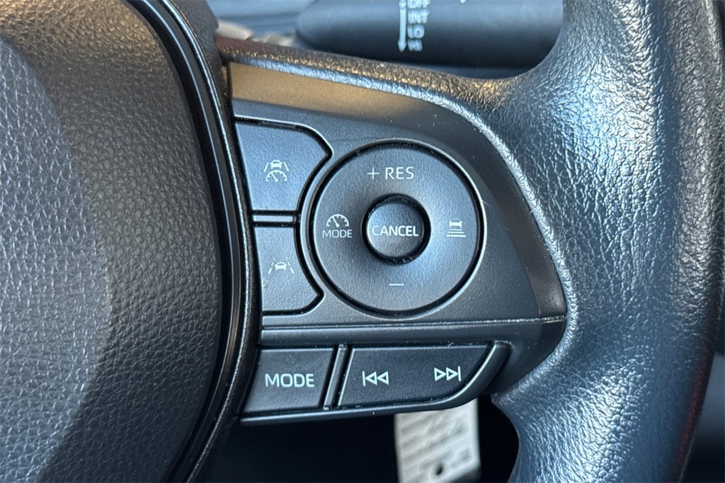 2023 Toyota Corolla LE photo 25