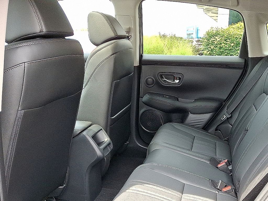 2026 Honda HR-V EX-L photo 7