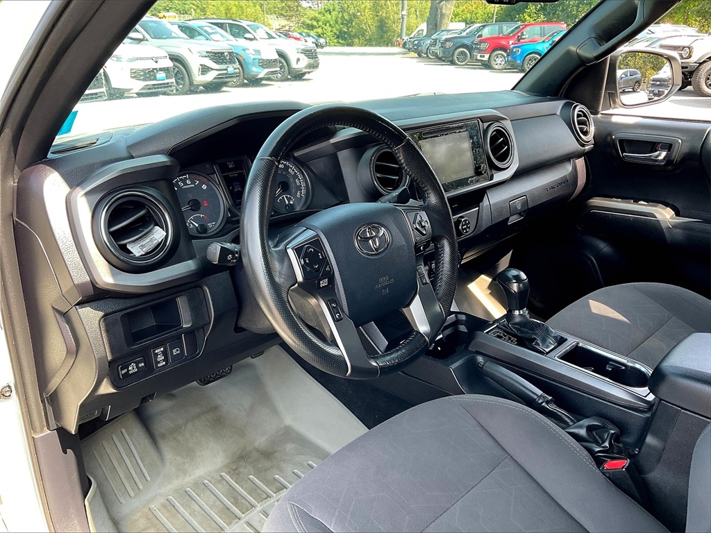 2019 Toyota Tacoma TRD Off-Road photo 8