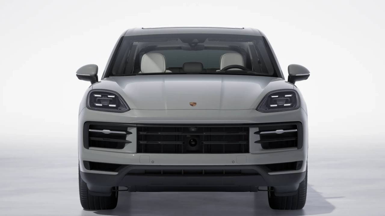 2024 Porsche Cayenne Base photo 7