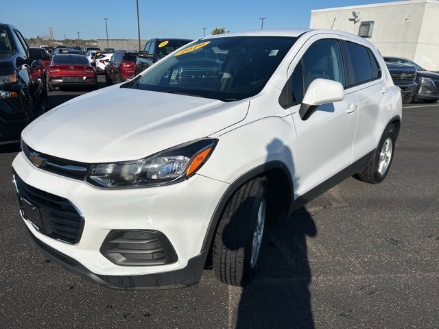 2019 Chevrolet Trax LS photo 3