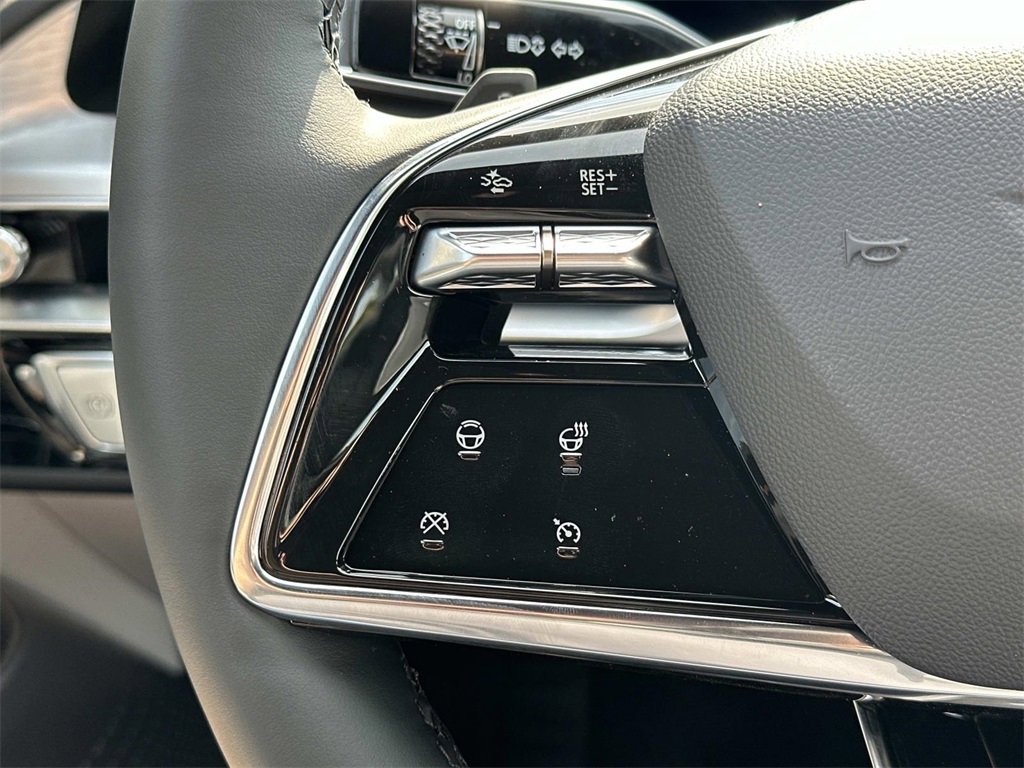 2026 Cadillac Lyriq Luxury photo 14