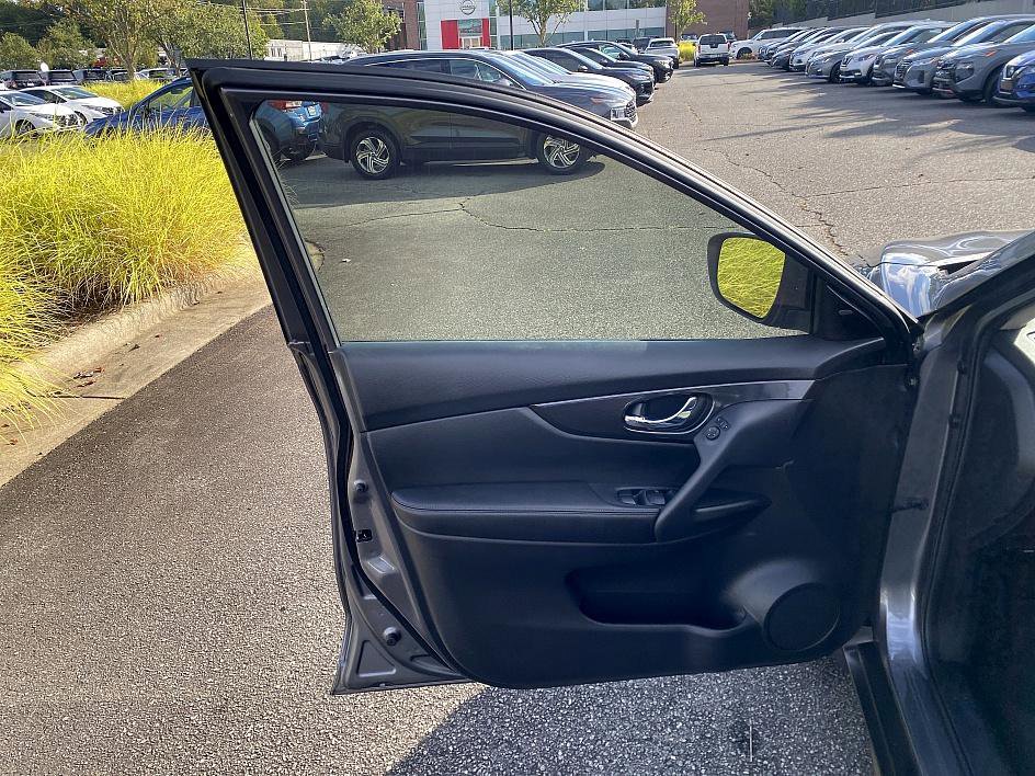 2019 Nissan Rogue S photo 7