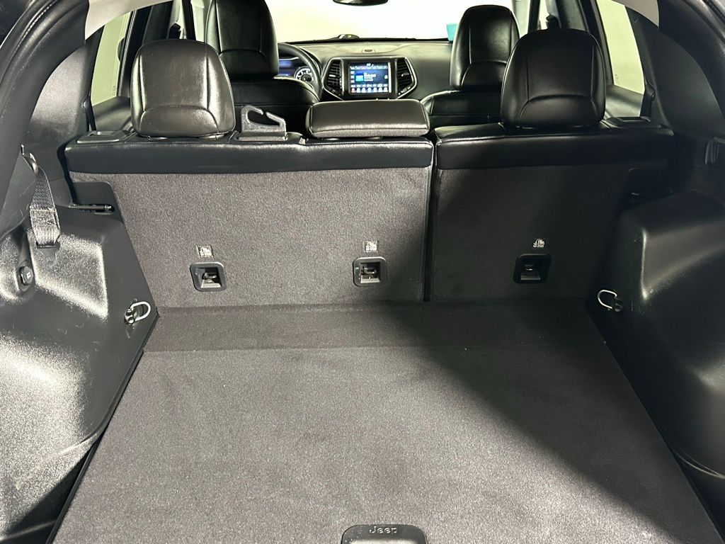 2022 Jeep Cherokee Trailhawk photo 19