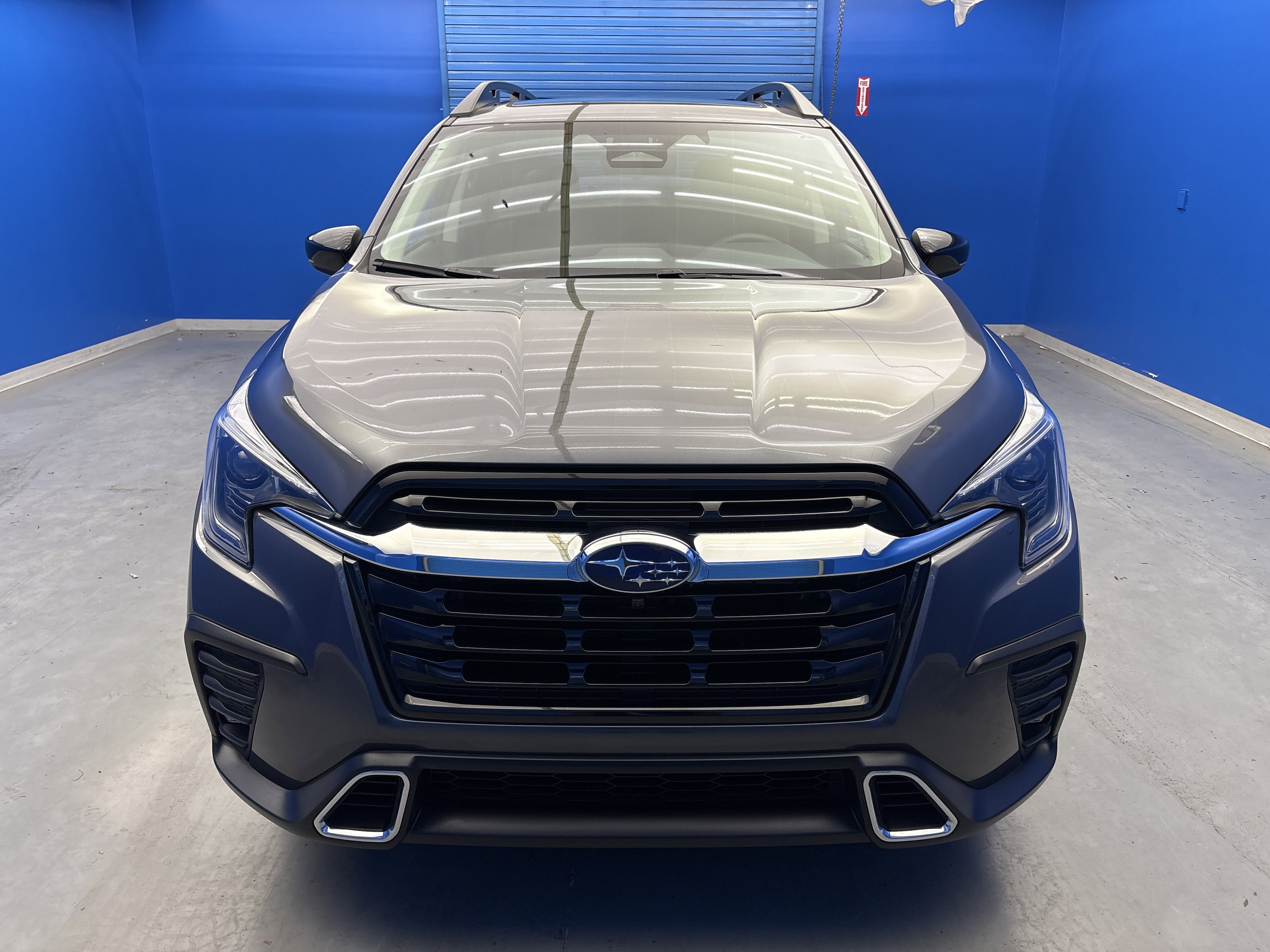 2024 Subaru Ascent Touring photo 2