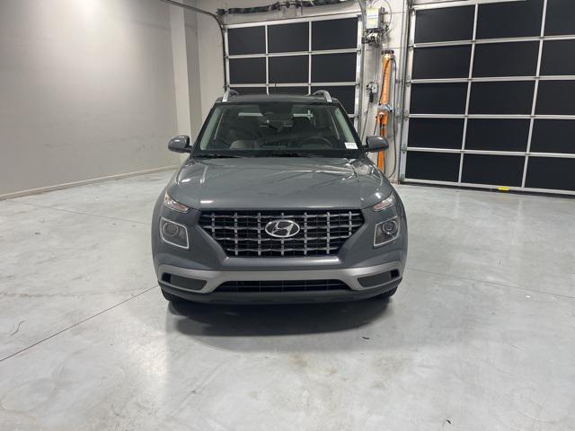 2026 Hyundai Venue SEL photo 2