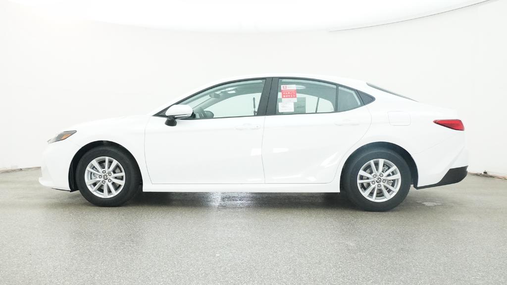 2025 Toyota Camry LE photo 9