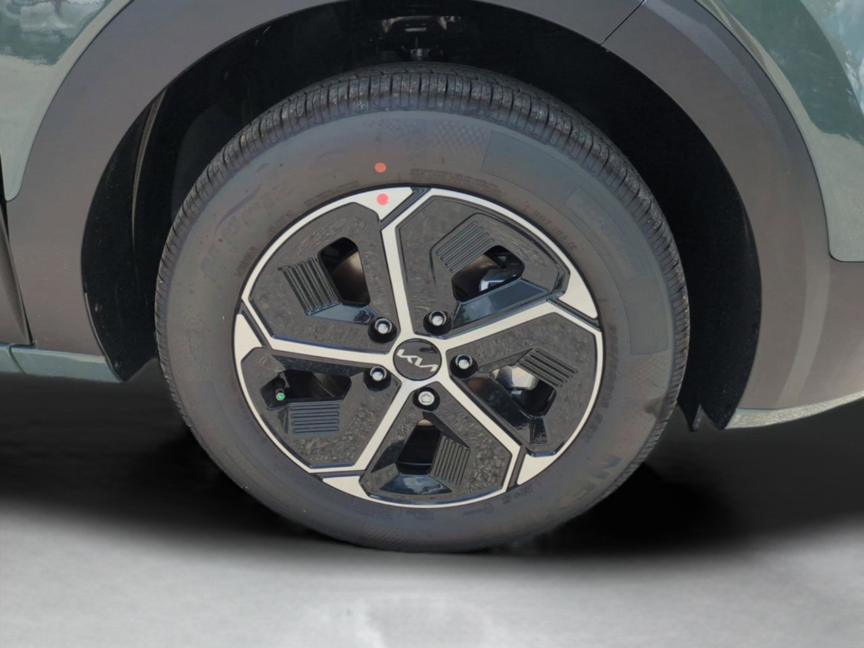 2025 Kia Niro EX photo 10