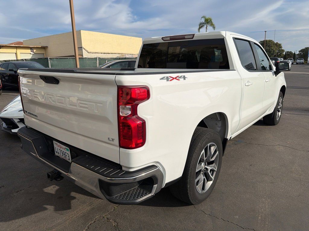 2021 Chevrolet Silverado 1500 LT photo 4