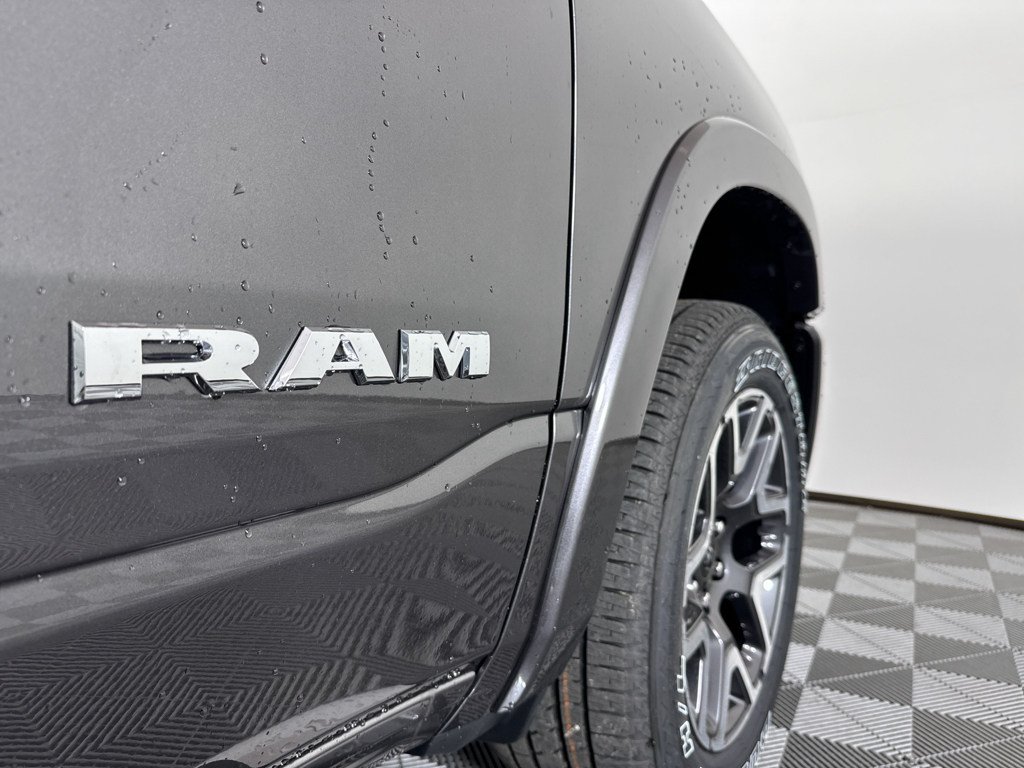 2025 Ram 1500 Laramie photo 12