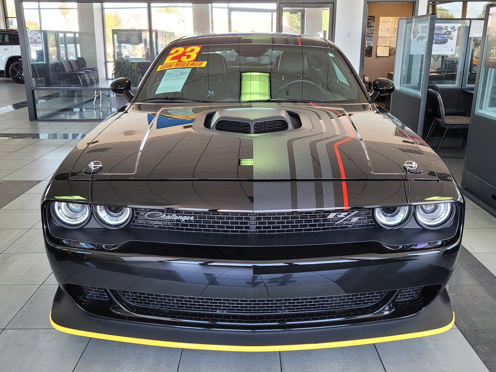 2023 Dodge Challenger R/T Scat Pack Widebody photo 2