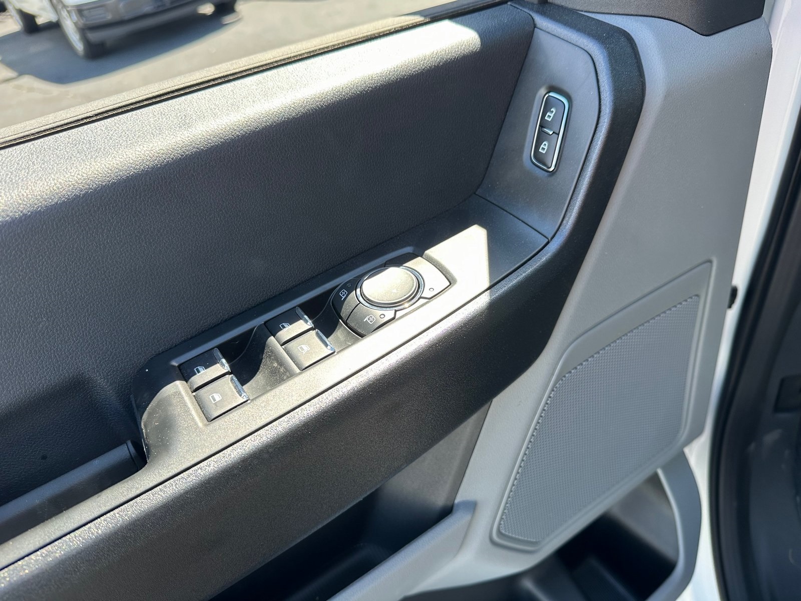 2025 Ford F-350 photo 12