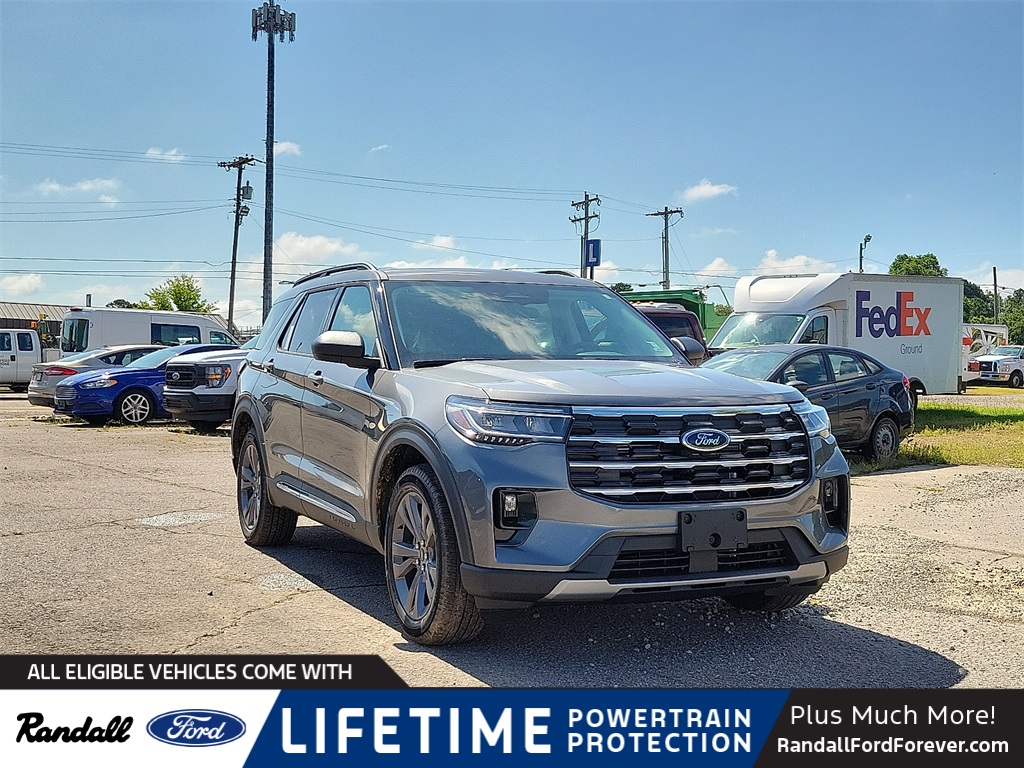 2025 Ford Explorer Active's photo