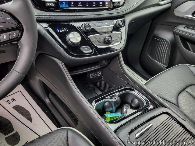 2025 CHRYSLER PACIFICA - Image 27