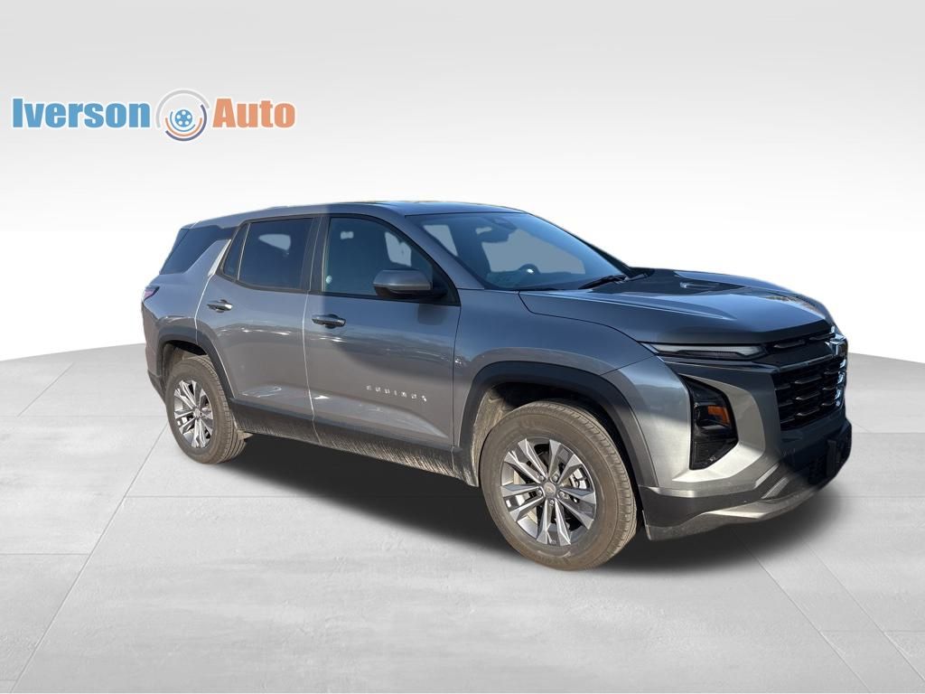 2025 Chevrolet Equinox LT photo 2