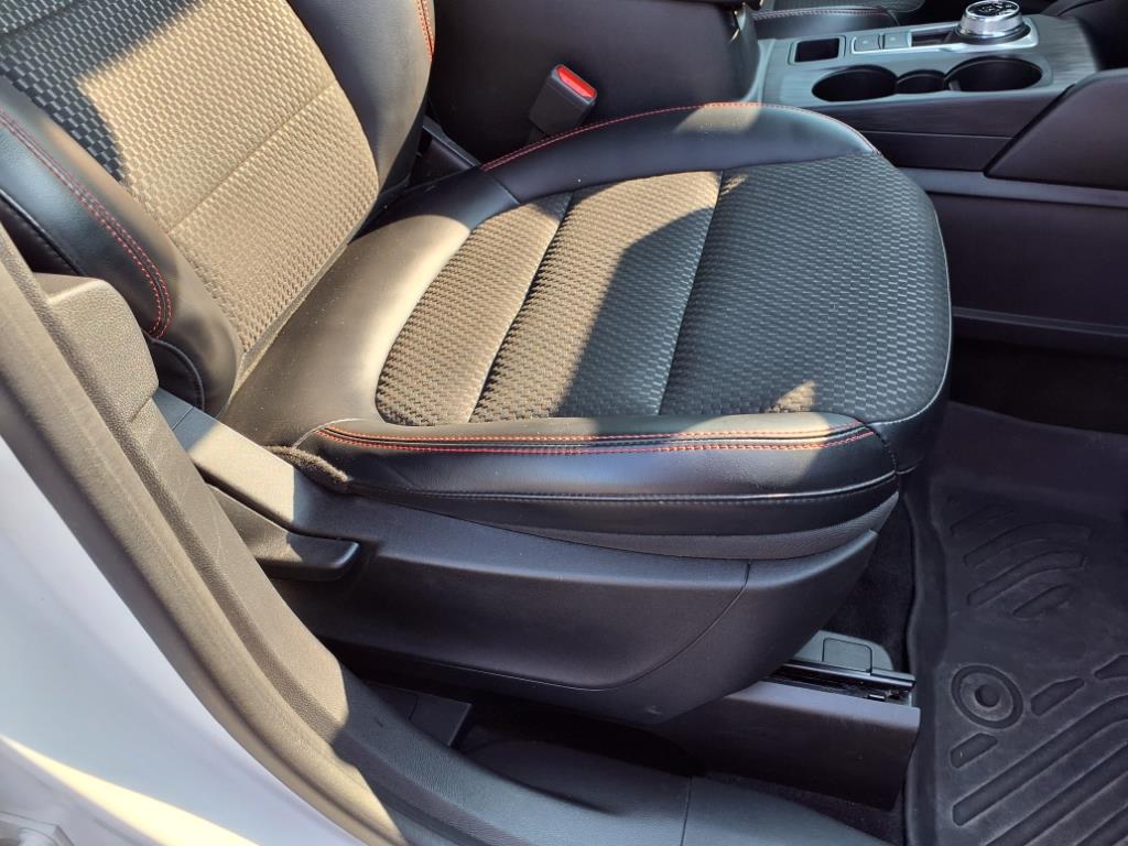 2023 Ford Escape ST-Line photo 3