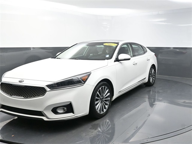 2017 Kia Cadenza Premium's photo