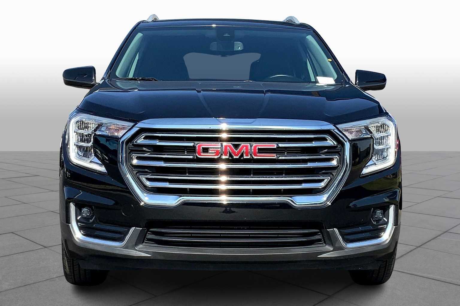 2024 Gmc Terrain SLT photo 3