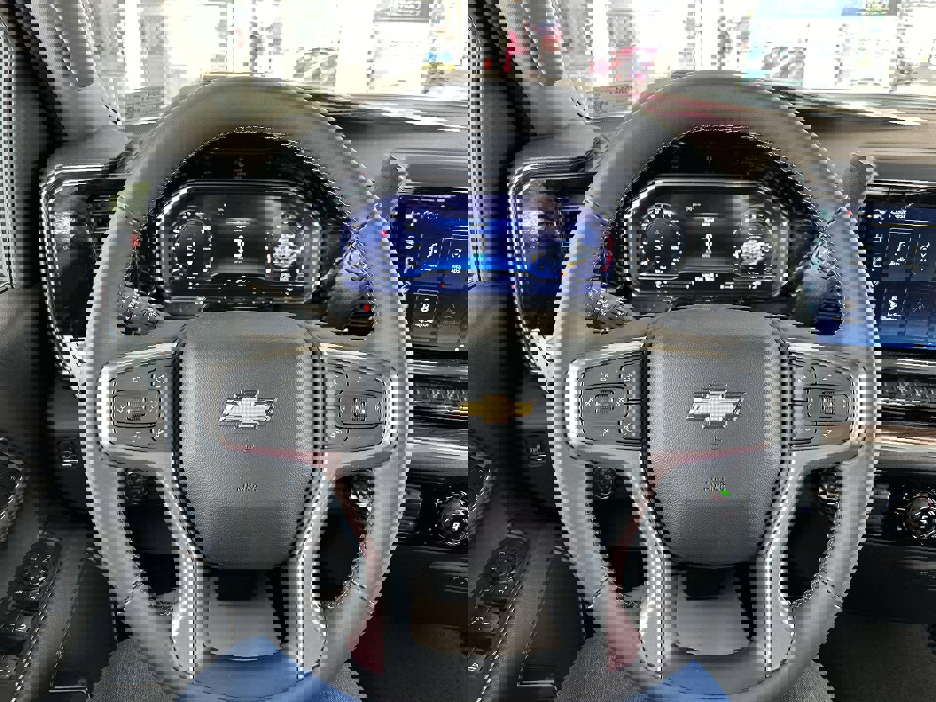 2025 Chevrolet Silverado 3500HD LT photo 10