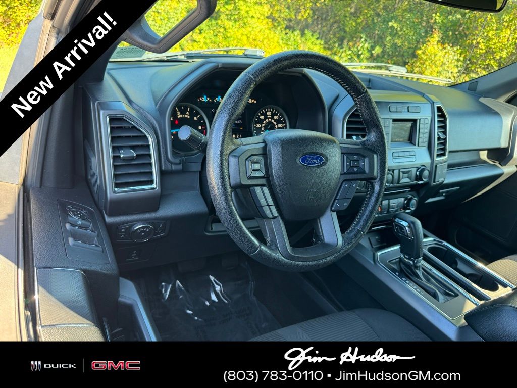 2016 Ford F-150 XLT photo 3