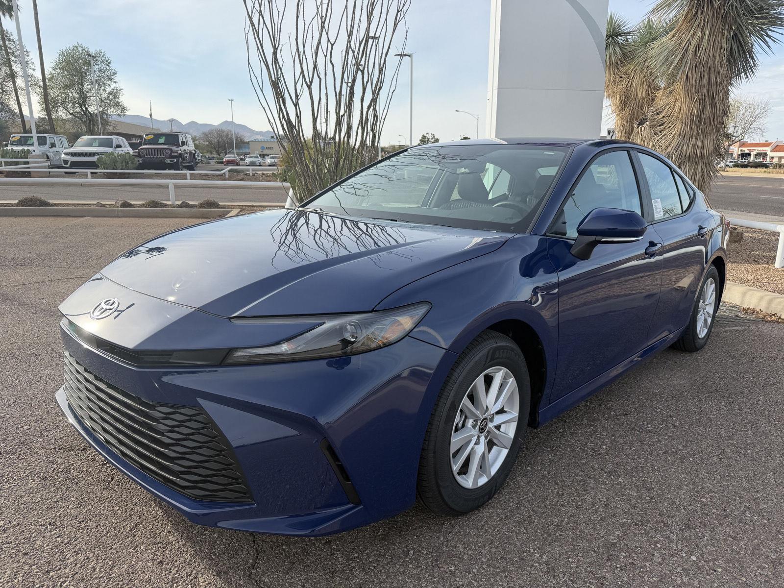 2026 Toyota Camry LE's photo