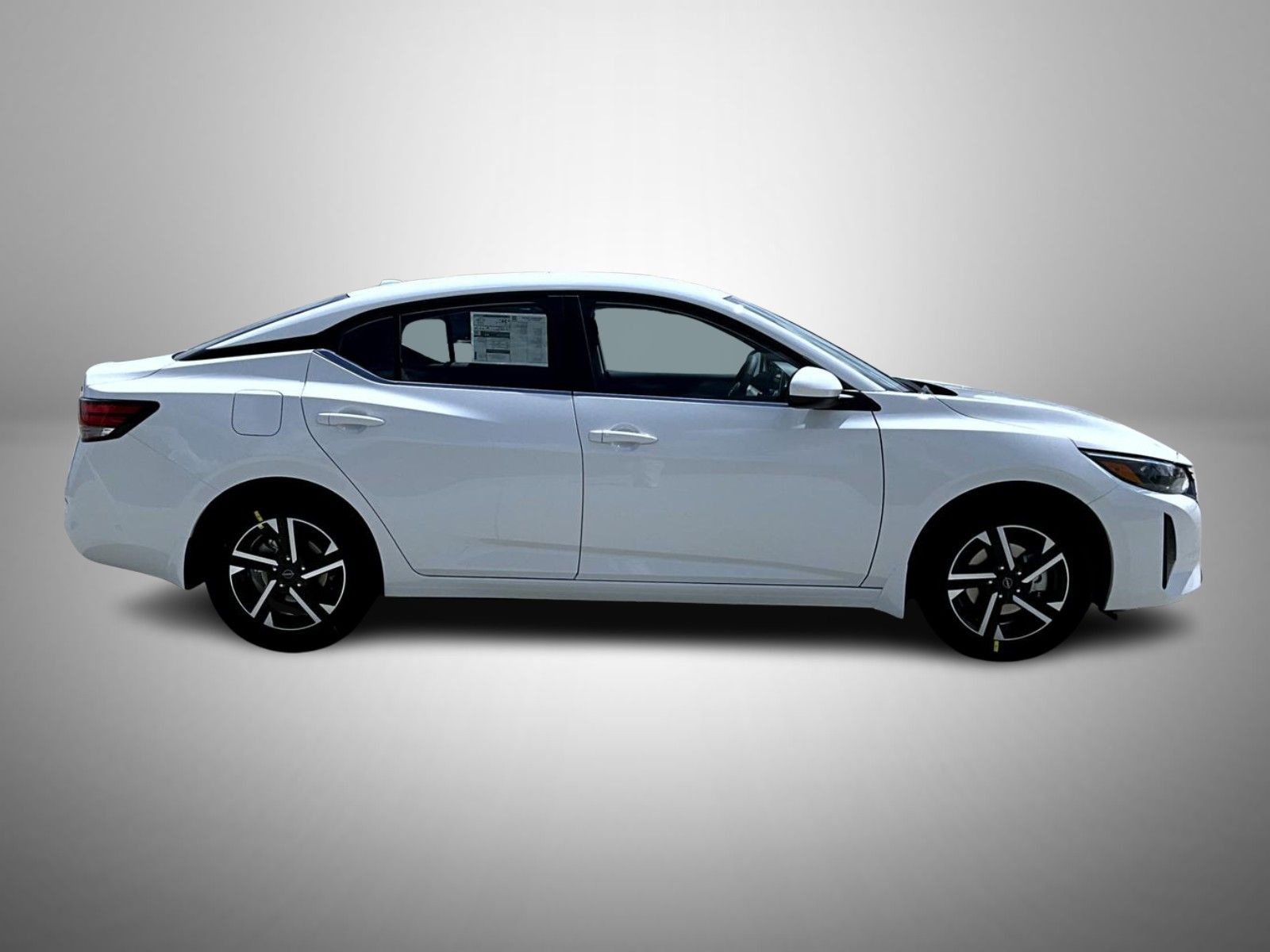 2025 Nissan Sentra SV photo 4