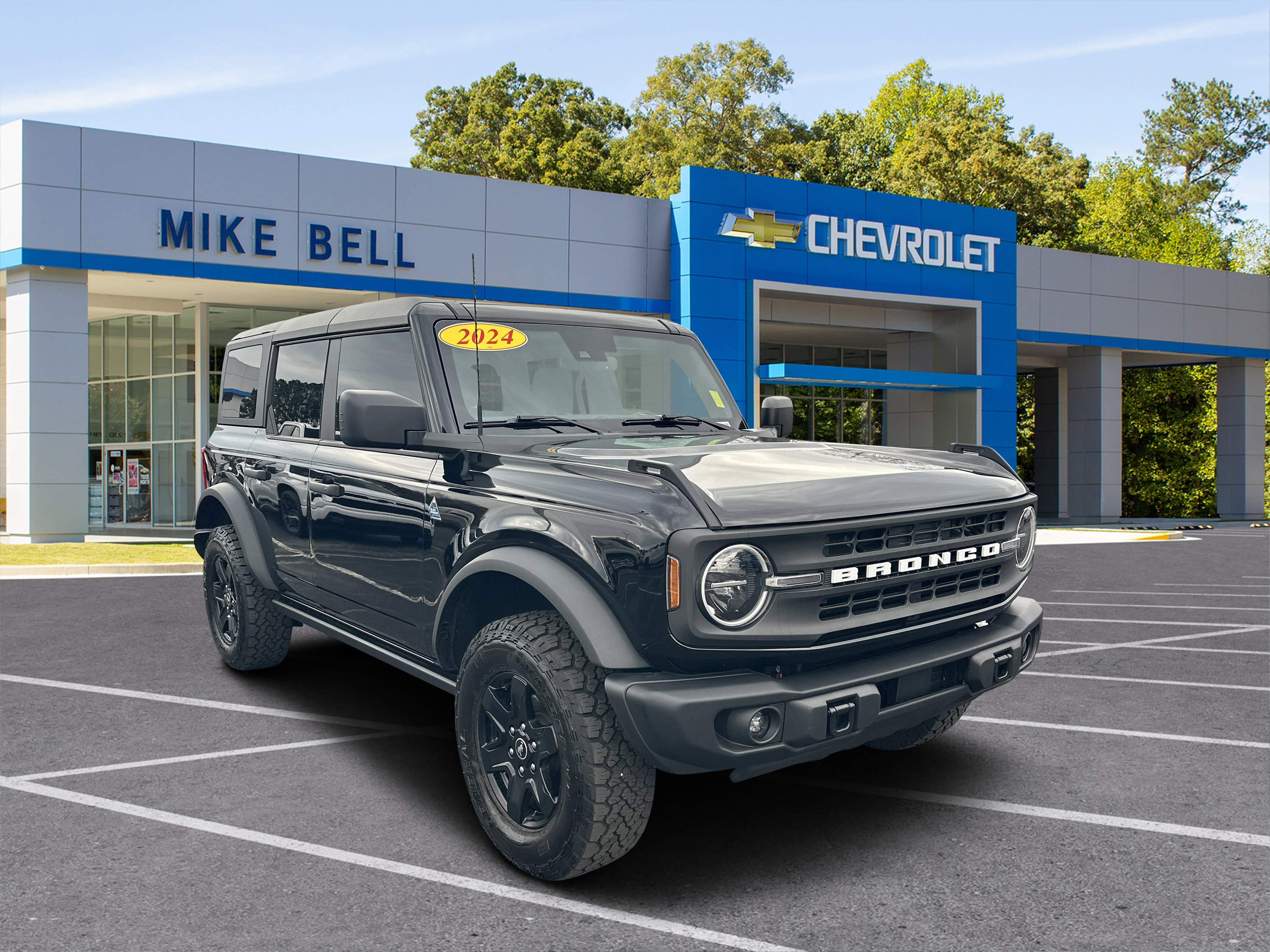 2024 Ford Bronco 4-Door Black Diamond's photo