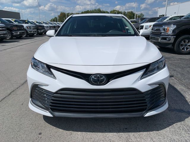 2023 Toyota Camry LE photo 2