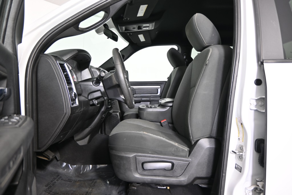 2021 Ram 1500 Classic Warlock photo 17