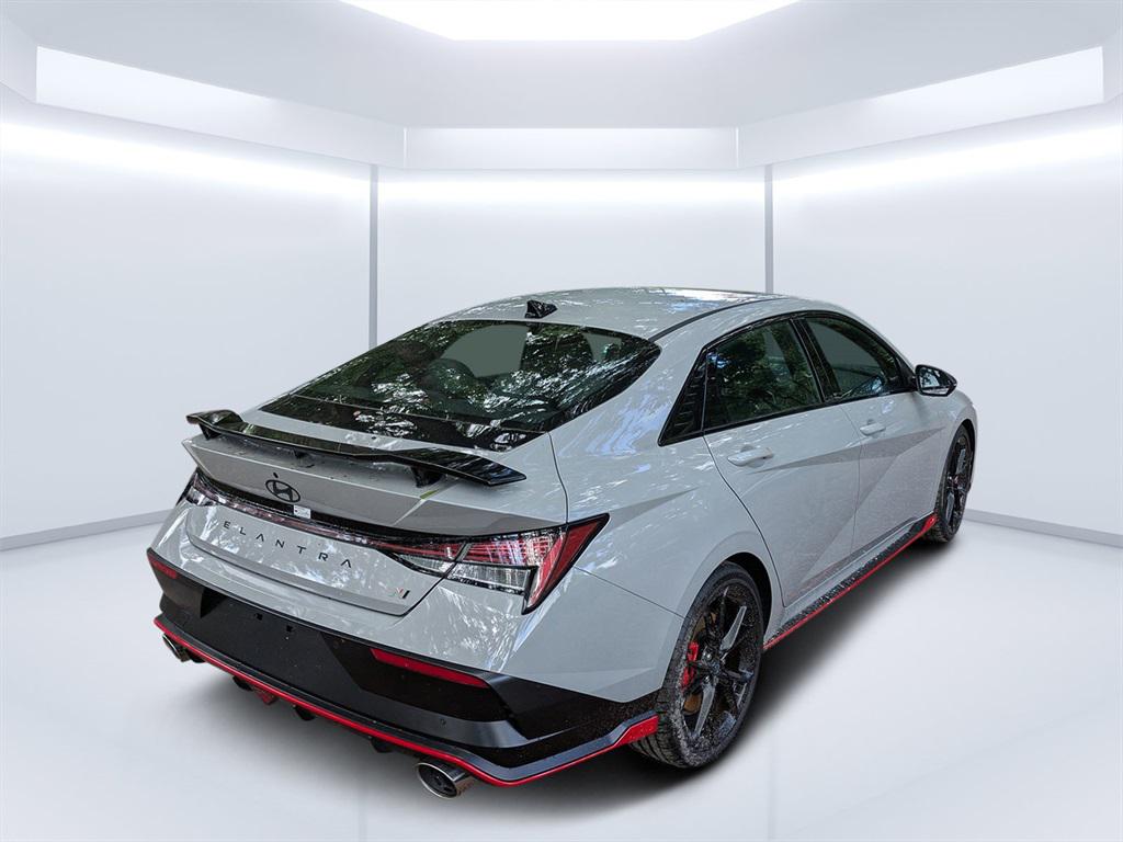 2025 Hyundai Elantra N photo 3