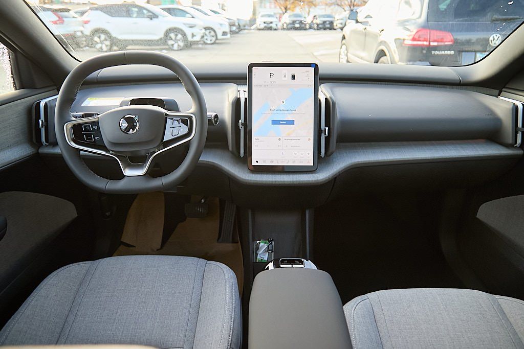 2025 VOLVO EX30 - Image 22