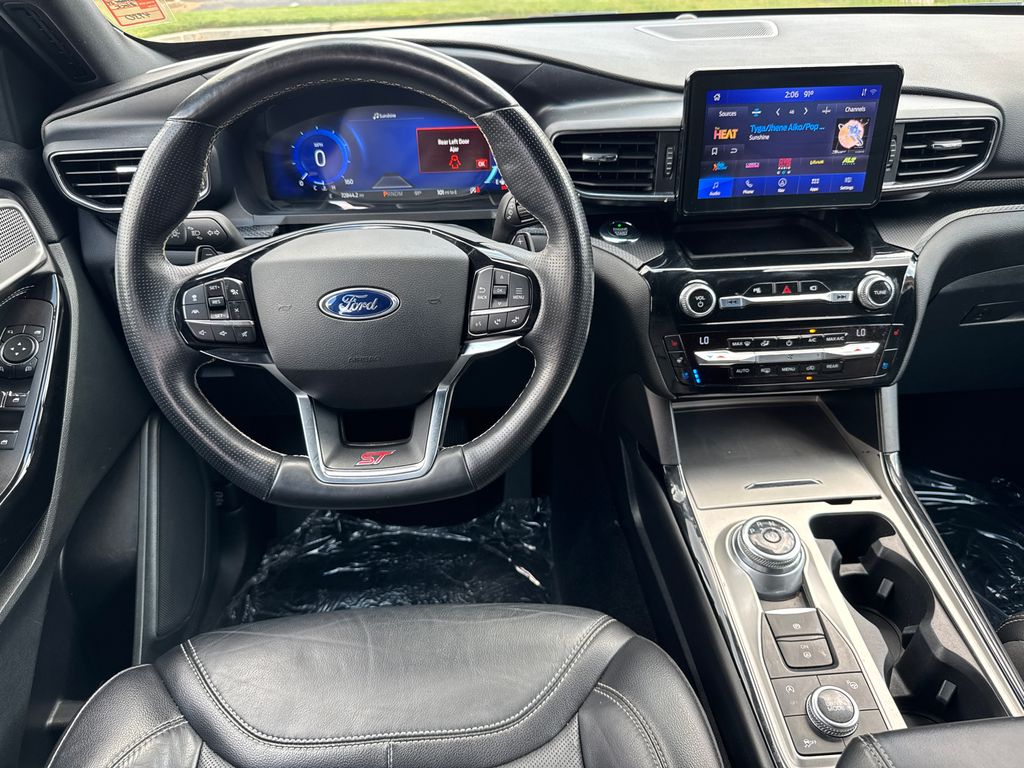 2021 Ford Explorer ST photo 23