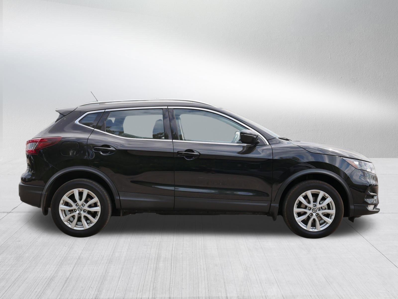 2022 Nissan Rogue Sport SV photo 8