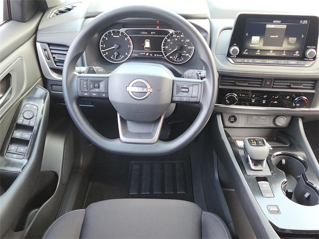 2026 Nissan Rogue S photo 4