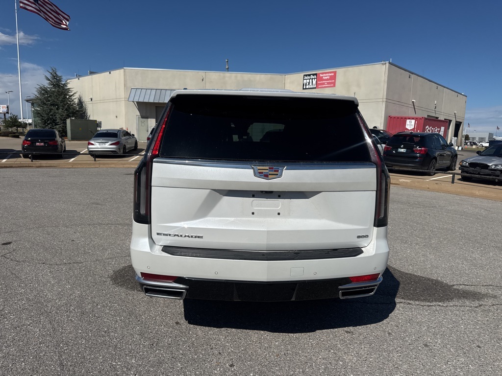2023 Cadillac Escalade Premium Luxury photo 4