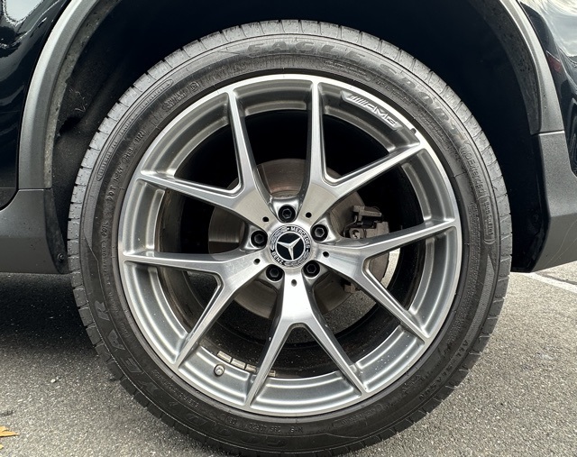 2022 Mercedes Benz GLC 300 4MATIC photo 2