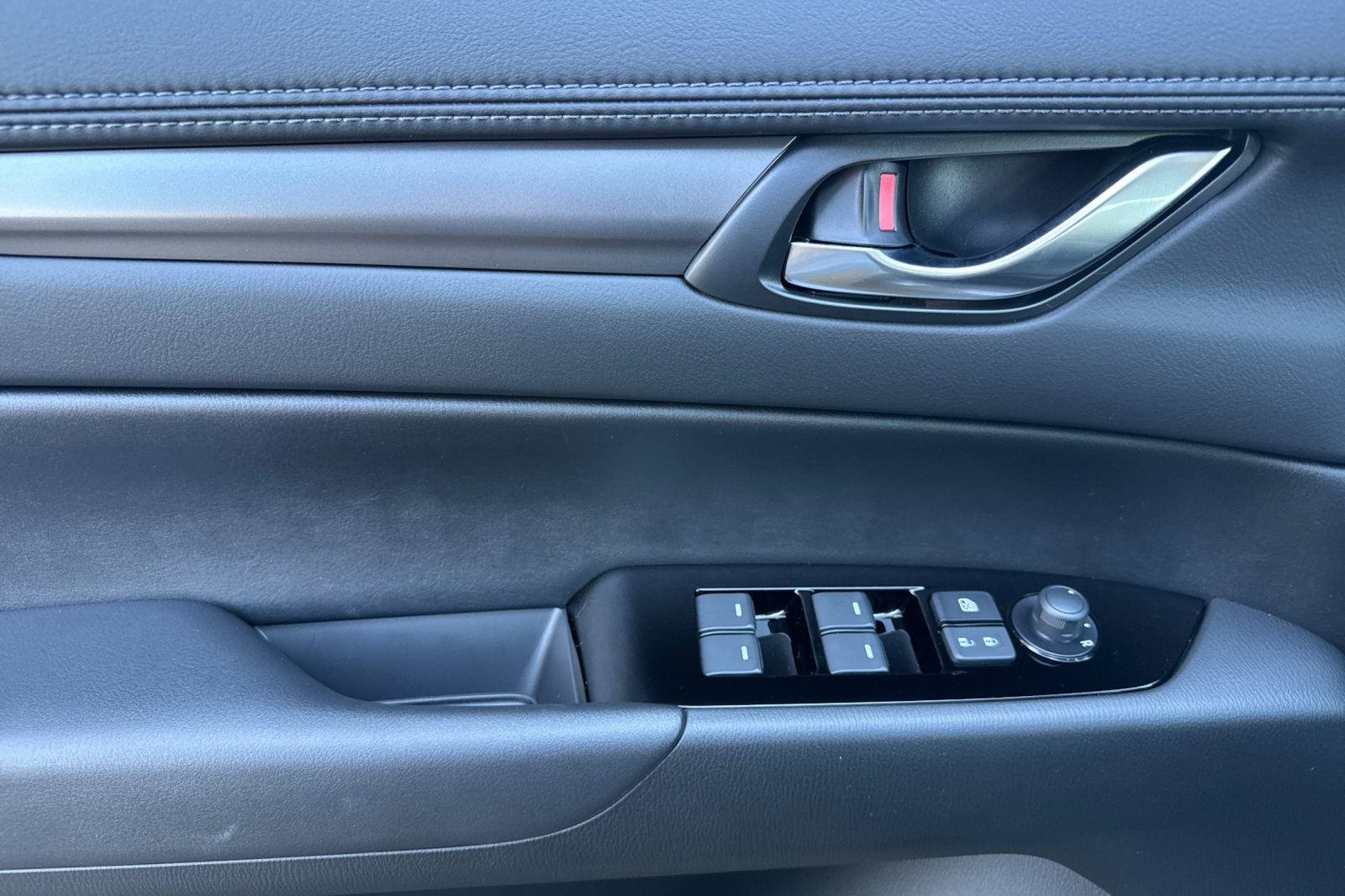 2025 Mazda CX-5 2.5 Select photo 11