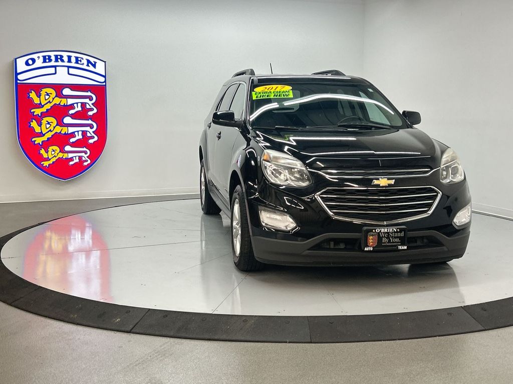 2017 Chevrolet Equinox LT's photo