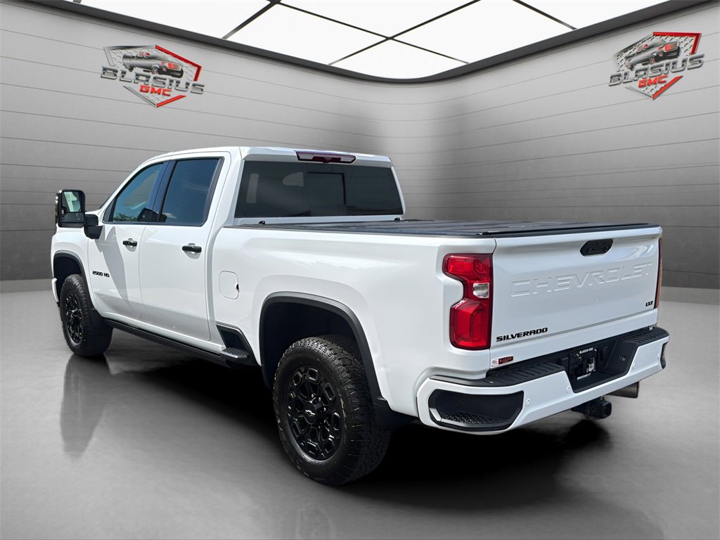 2024 Chevrolet Silverado 2500HD LTZ photo 3