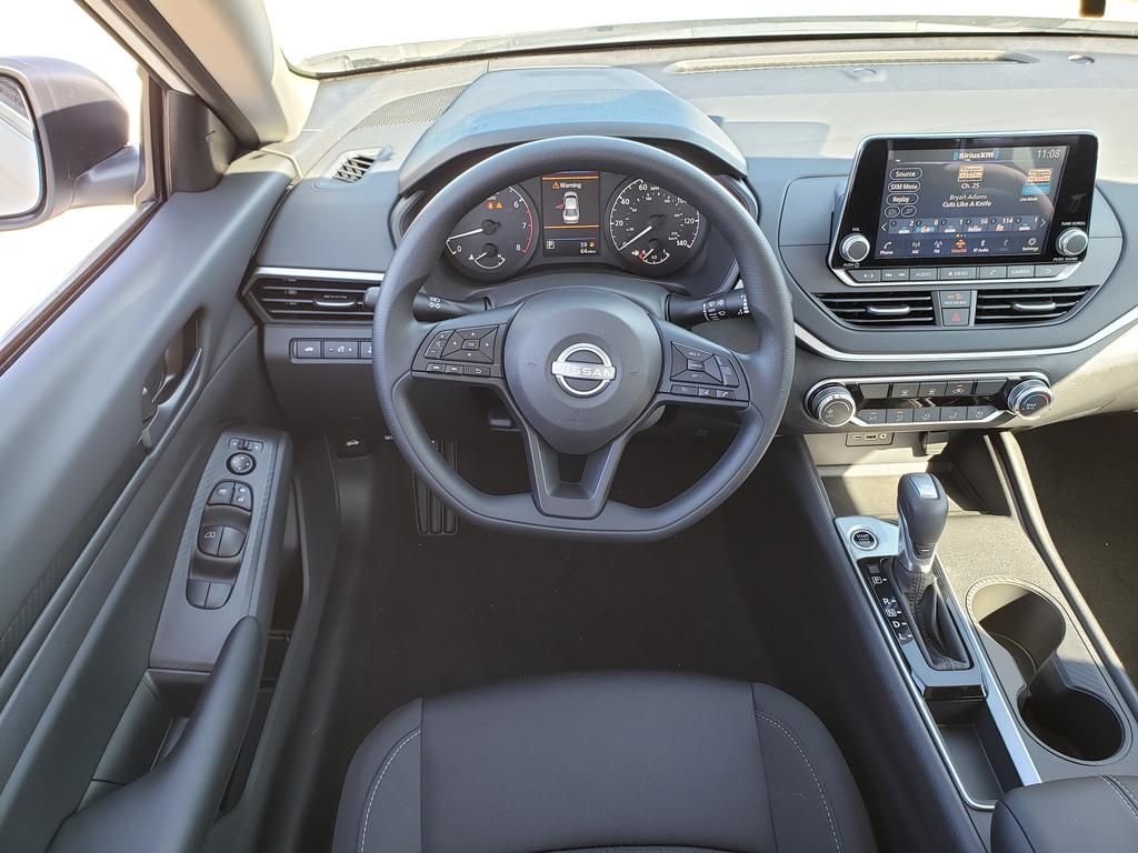 2025 Nissan Altima 2.5 S photo 7