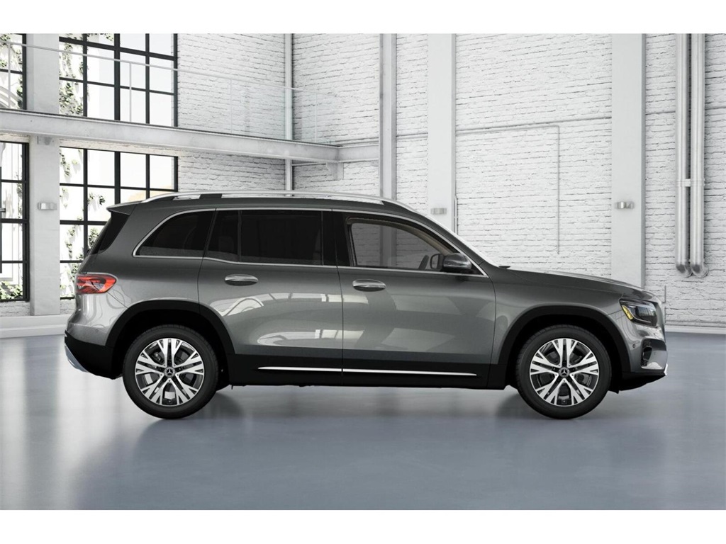 2026 Mercedes Benz GLB 250 4MATIC photo 2